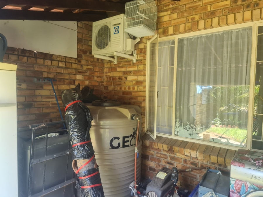 3 Bedroom Property for Sale in Geelhoutpark North West